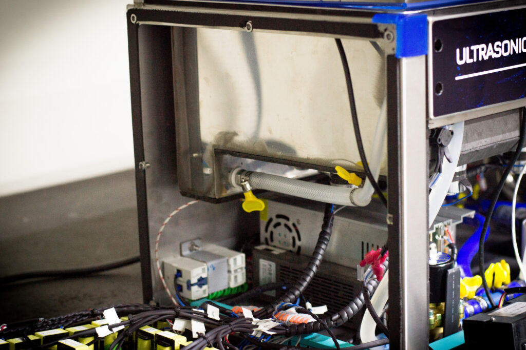 Acesso lateral - Cuba com canaleta asséptica